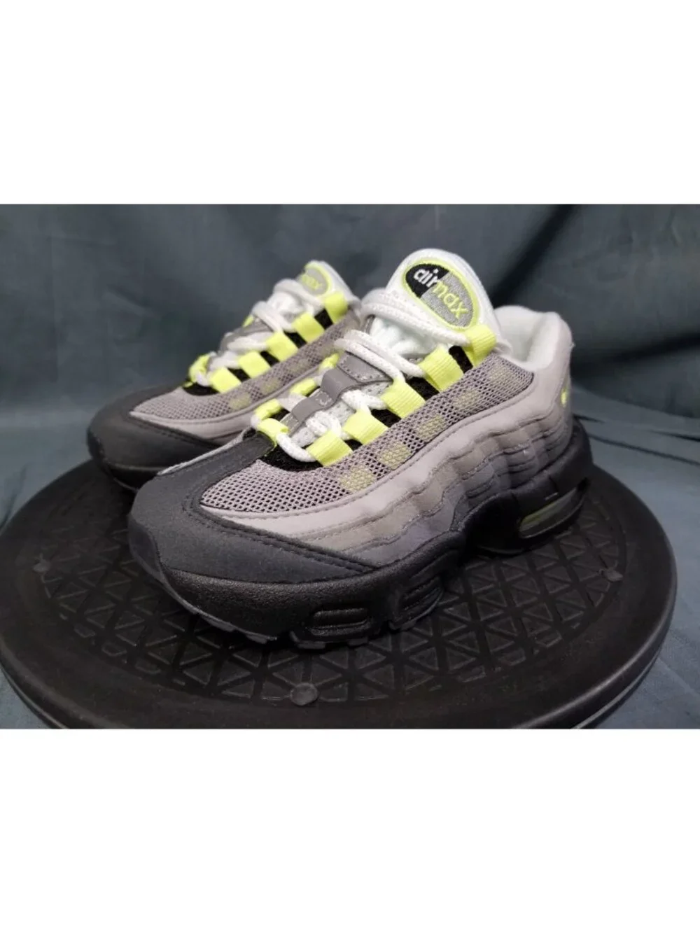 Nike Air Max '95 S (PS) Sneakers Neon Mesh 905461 050 Kids Size 3Y NEW NO BOX!